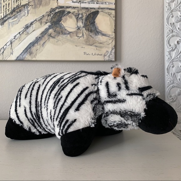 NWOT Zebra Pillow Pet - Picture 5 of 16